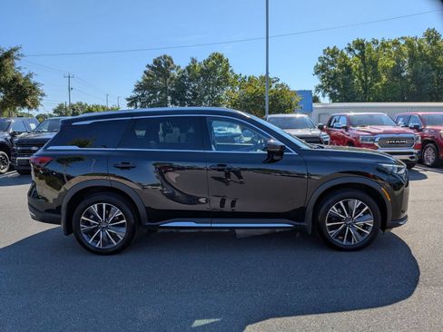Used 2026 INFINITI QX60 Luxe w/ Cargo Package FWD image 2