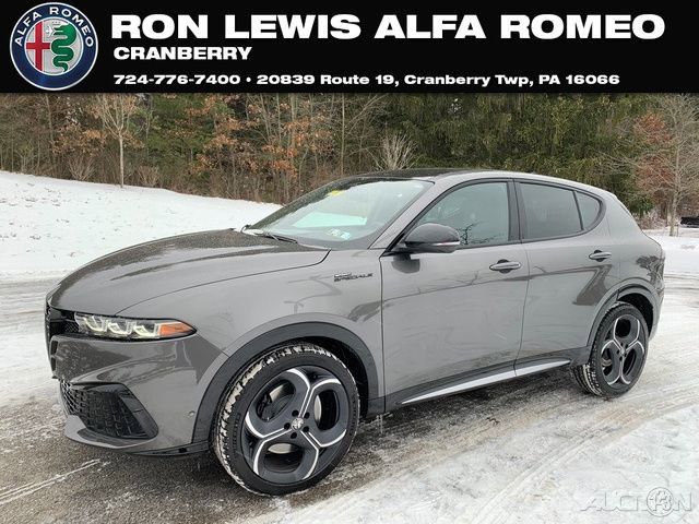 New 2026 Alfa Romeo Tonale w/ Active Assist Package AWD/4WD image 1