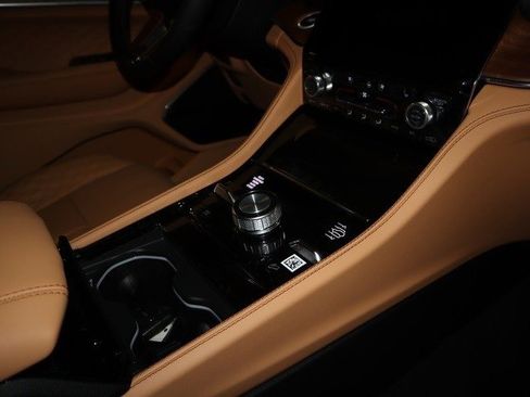 New 2022 Jeep Grand Cherokee Summit image 24