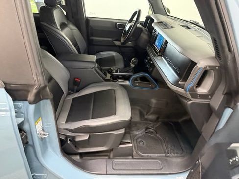Used 2023 Ford Bronco Black Diamond w/ Sasquatch Package AWD/4WD image 39