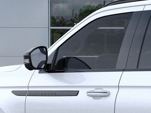 New 2026 Lincoln Navigator Reserve w/ Jet Appearance Package AWD/4WD image 20