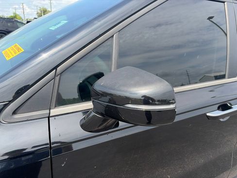Used 2022 Kia Carnival LX FWD image 13
