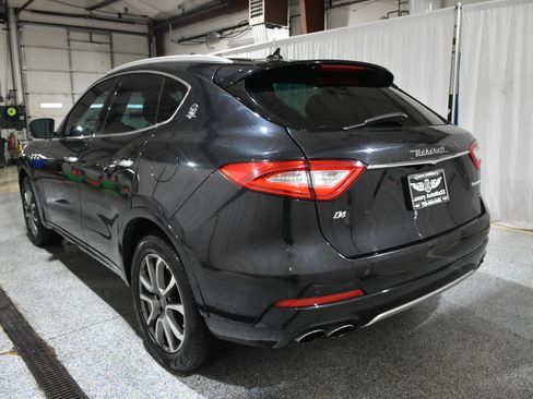 Used 2017 Maserati Levante Base image 4