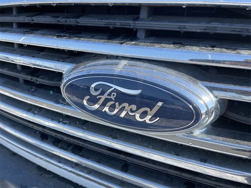 Used 2018 Ford Transit 350 138 w/ Premium Package image 12