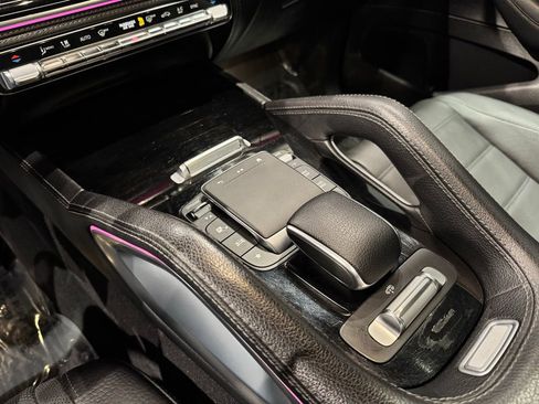 Used 2024 Mercedes-Benz GLS 580 4MATIC image 15