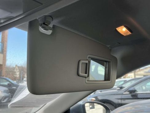 Certified 2023 Volkswagen Jetta SE w/ Panoramic Sunroof Package image 34