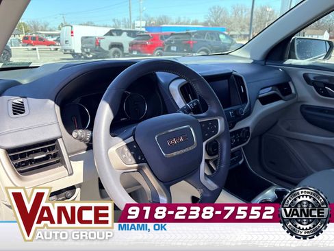Used 2022 GMC Terrain Denali w/ Denali Premium Package image 12