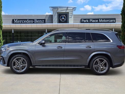 New 2026 Mercedes-Benz GLS 450 4MATIC image 3