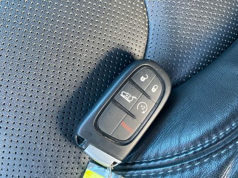 Used 2020 Jeep Cherokee Limited w/ Trailer Tow Group image 33