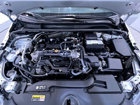 Used 2025 Toyota Corolla LE FWD image 11