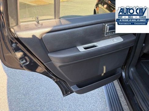 Used 2008 Lincoln Navigator 4WD image 32