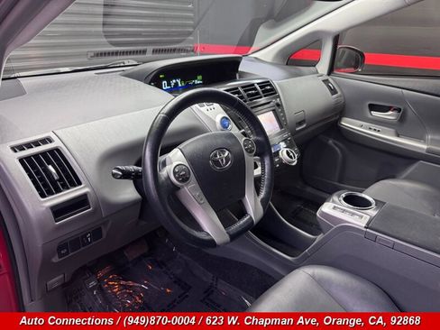 Used 2014 Toyota Prius V Five FWD image 11