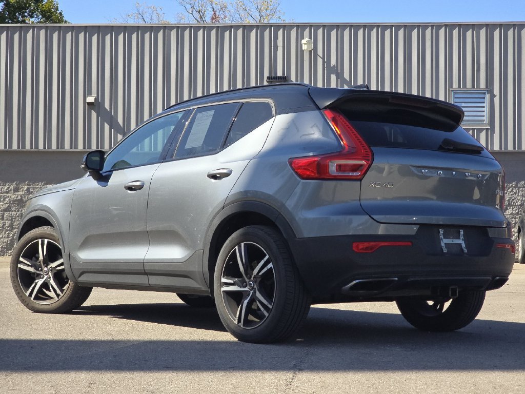 Used 2019 Volvo XC40 AWD T5 image 16
