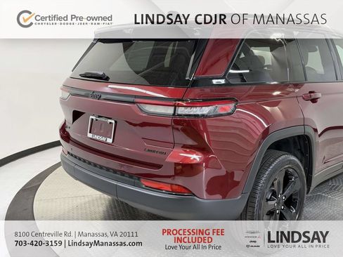 Certified 2025 Jeep Grand Cherokee Limited w/ Luxury Tech Group II AWD/4WD image 10