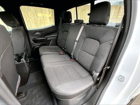 Used 2024 Chevrolet Colorado LT w/ LT Convenience Package image 21