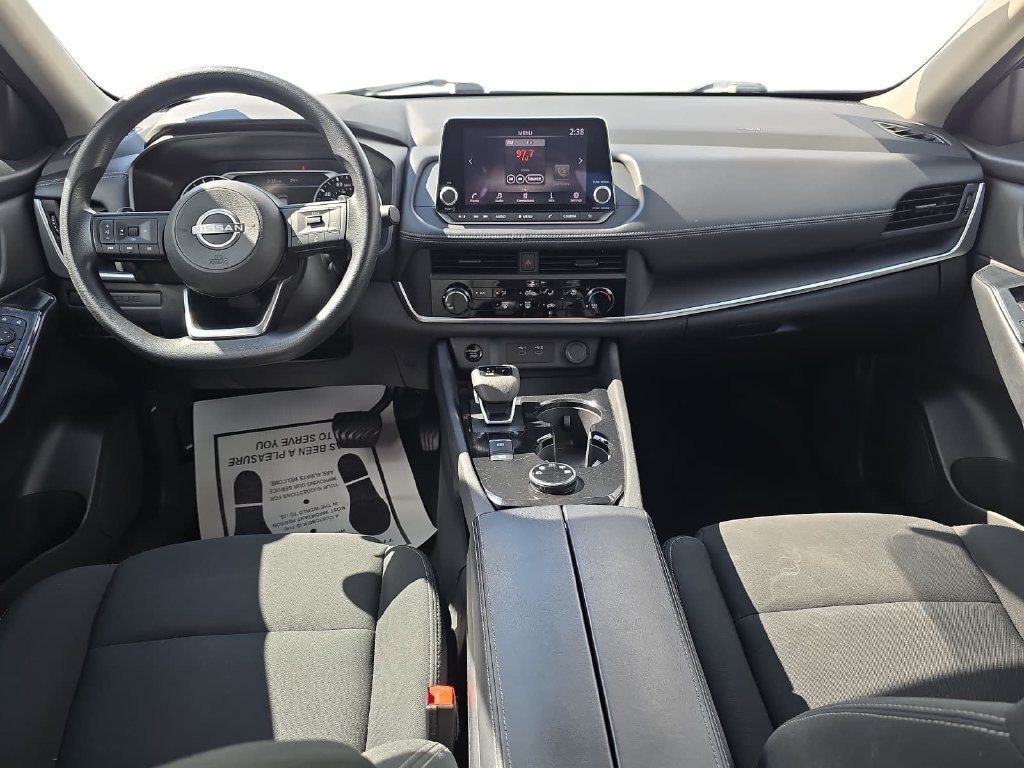 Used 2024 Nissan Rogue S AWD/4WD image 11