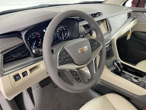 New 2025 Cadillac XT5 Premium Luxury image 10