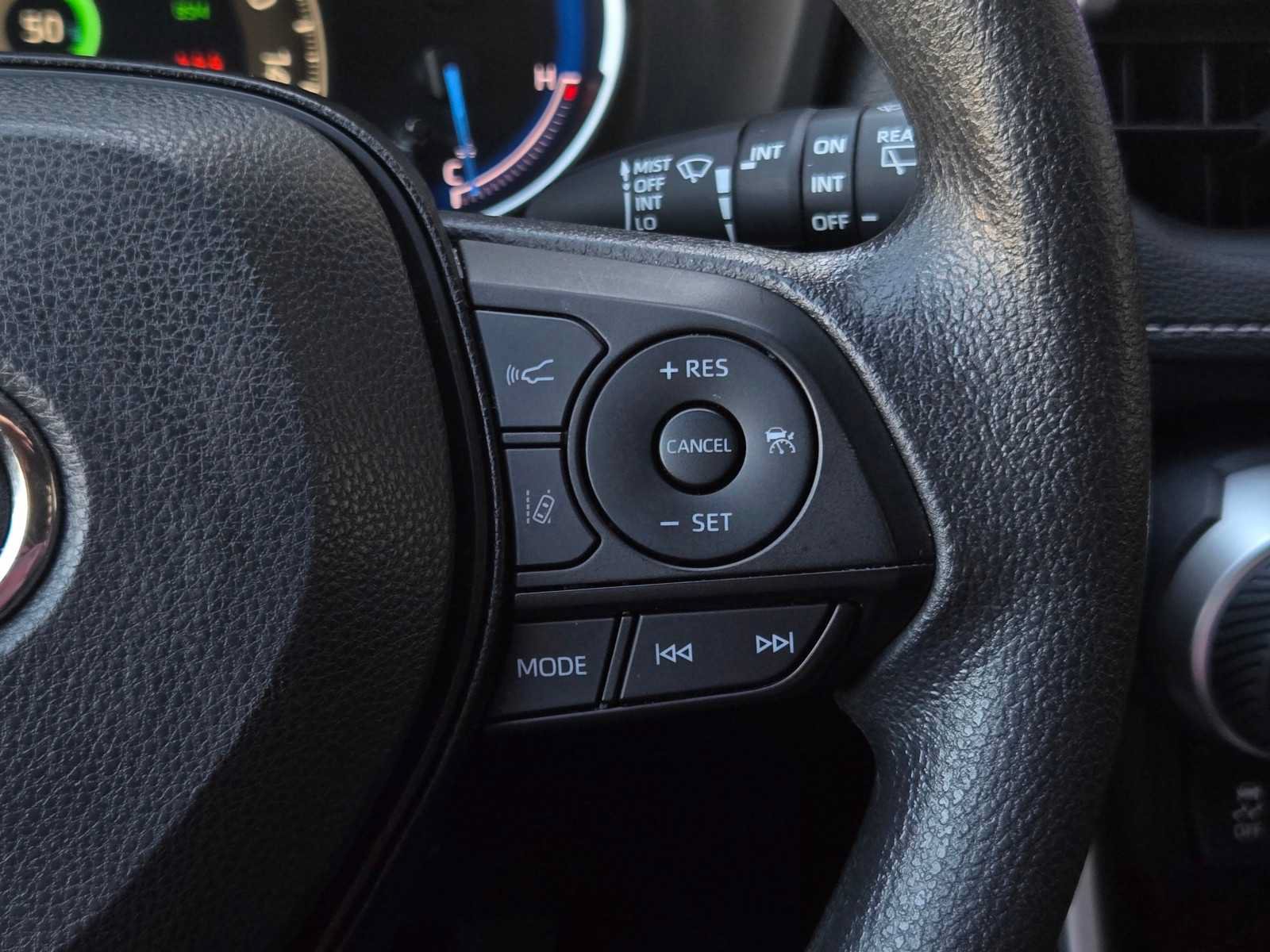 Certified 2025 Toyota RAV4 XLE AWD/4WD image 20