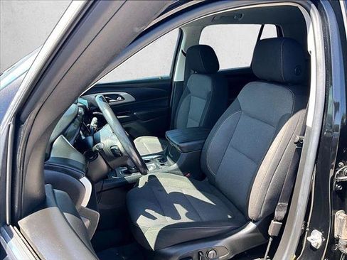 Used 2021 Chevrolet Traverse LT FWD image 26