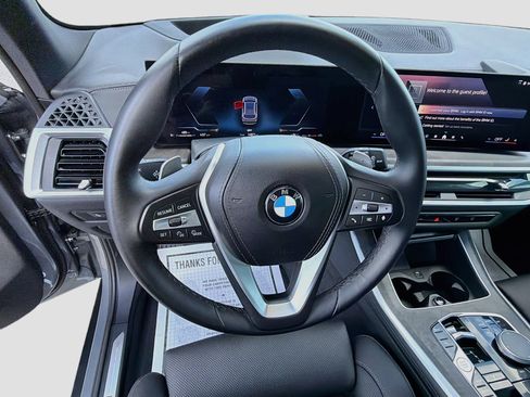 Used 2025 BMW X5 sDrive40i w/ Premium Package RWD image 39