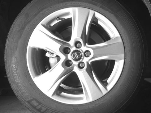 Used 2025 Toyota Highlander LE image 15