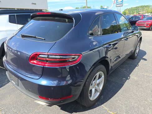Used 2018 Porsche Macan AWD/4WD image 2