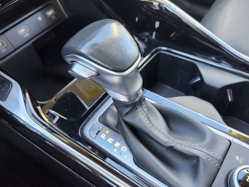 Used 2022 Kia Sorento SX Prestige image 38