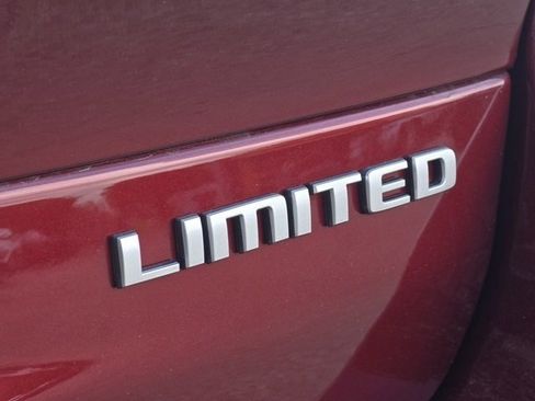 Used 2025 Jeep Grand Cherokee L Limited image 23