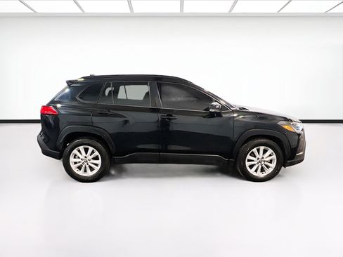 Used 2022 Toyota Corolla Cross LE w/ Moonroof Package FWD image 24