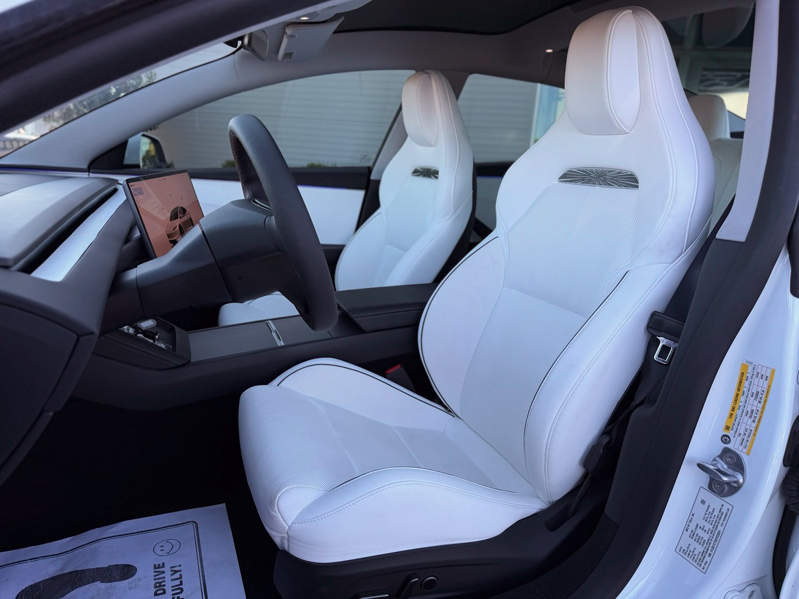 Used 2025 Tesla Model 3 Performance AWD/4WD image 16