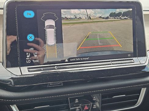 Used 2024 Volkswagen Atlas SE FWD image 14