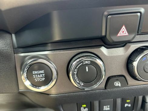Used 2023 Toyota Tacoma TRD Sport w/ TRD Premium Sport Package AWD/4WD image 21