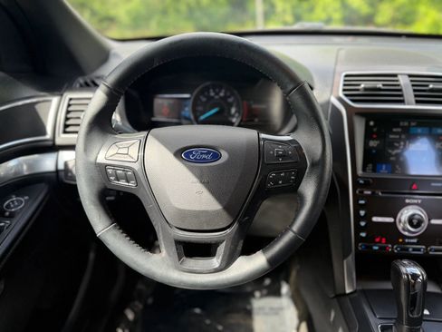 Used 2018 Ford Explorer Sport AWD/4WD image 24