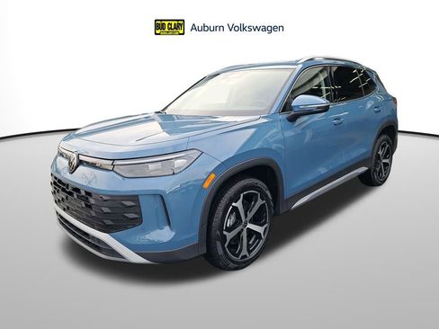 New 2026 Volkswagen Tiguan SE image 1