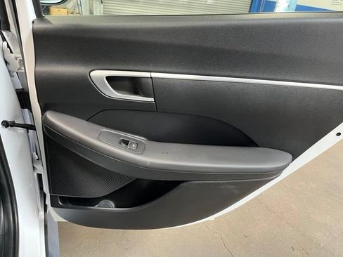 Used 2023 Hyundai Sonata SE FWD image 13