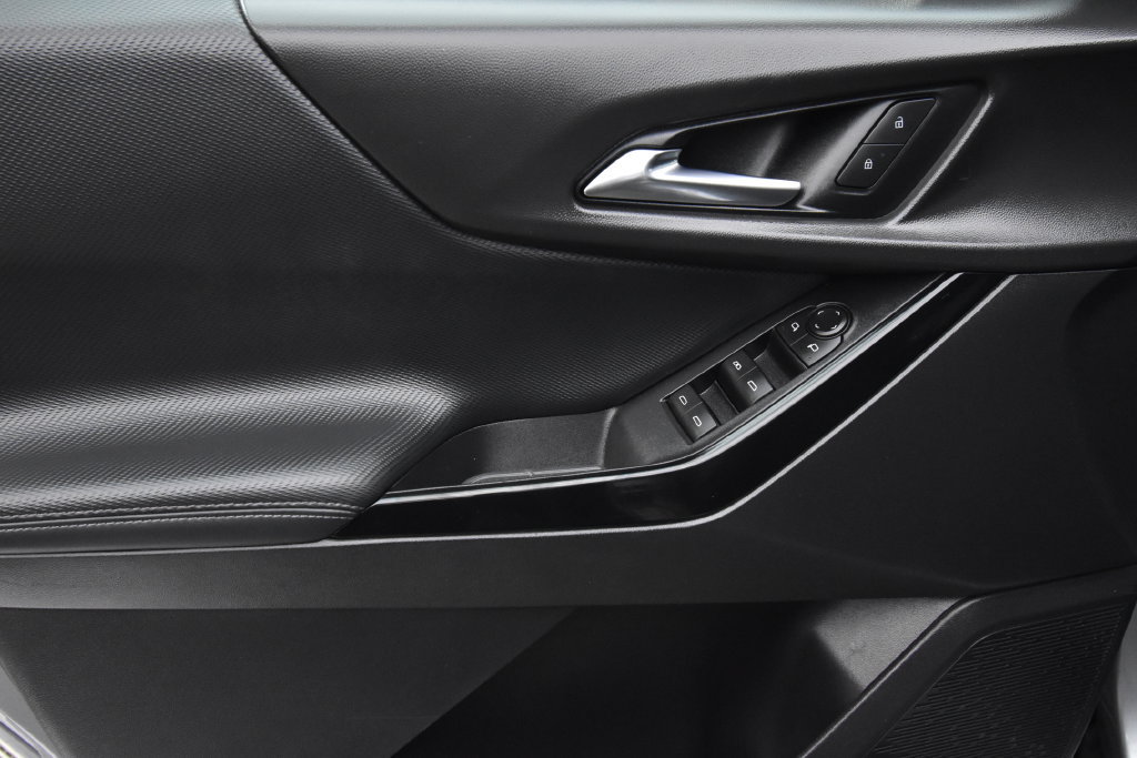 Used 2026 Chevrolet Equinox LT FWD image 19
