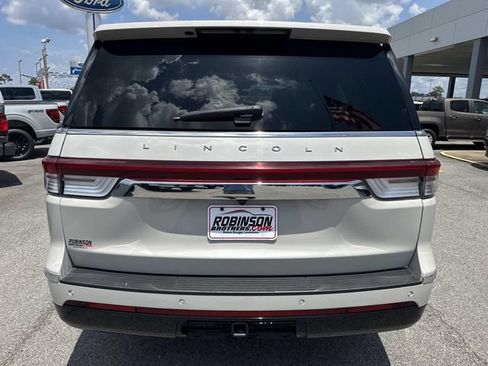 Used 2023 Lincoln Navigator L Reserve AWD/4WD image 6