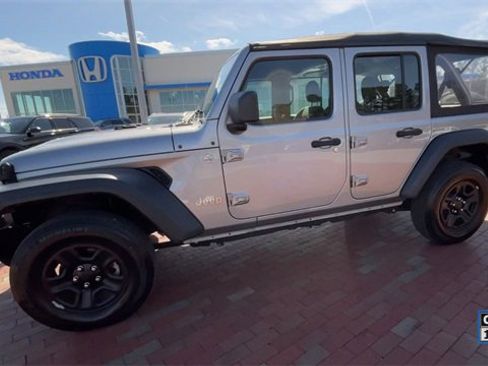 Used 2021 Jeep Wrangler Unlimited Sport image 6