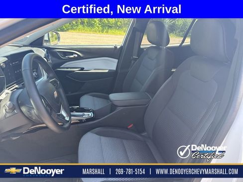 Used 2025 Chevrolet Trax LT w/ Driver Confidence Package FWD image 12