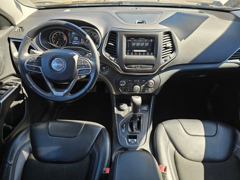 Used 2019 Jeep Cherokee Latitude Plus image 27