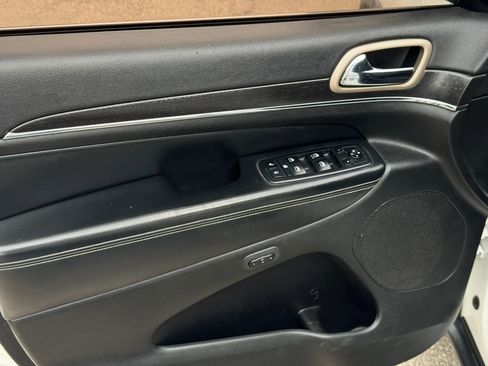 Used 2015 Jeep Grand Cherokee Limited RWD image 12