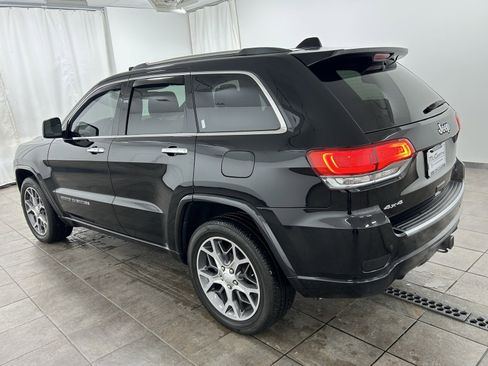 Used 2020 Jeep Grand Cherokee Overland image 3