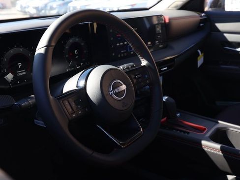 New 2026 Nissan Kicks SR image 14