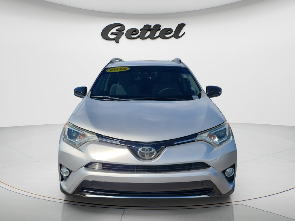 Used 2018 Toyota RAV4 XLE FWD image 2