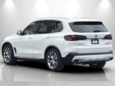 Used 2025 BMW X5 xDrive50e w/ Climate Comfort Package AWD/4WD image 6
