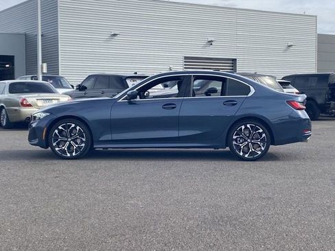 Used 2025 BMW 330i xDrive Sedan w/ Premium Package AWD/4WD image 8