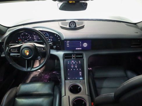 Used 2021 Porsche Taycan 4S w/ Premium Package image 21