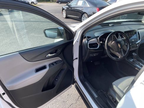 Used 2018 Chevrolet Equinox Premier FWD image 13