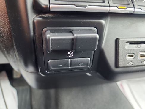 Used 2019 Chevrolet Silverado 1500 LT w/ All-Star Edition AWD/4WD image 16