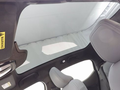 Used 2023 Polestar Polestar 2 w/ Pilot Pack image 13